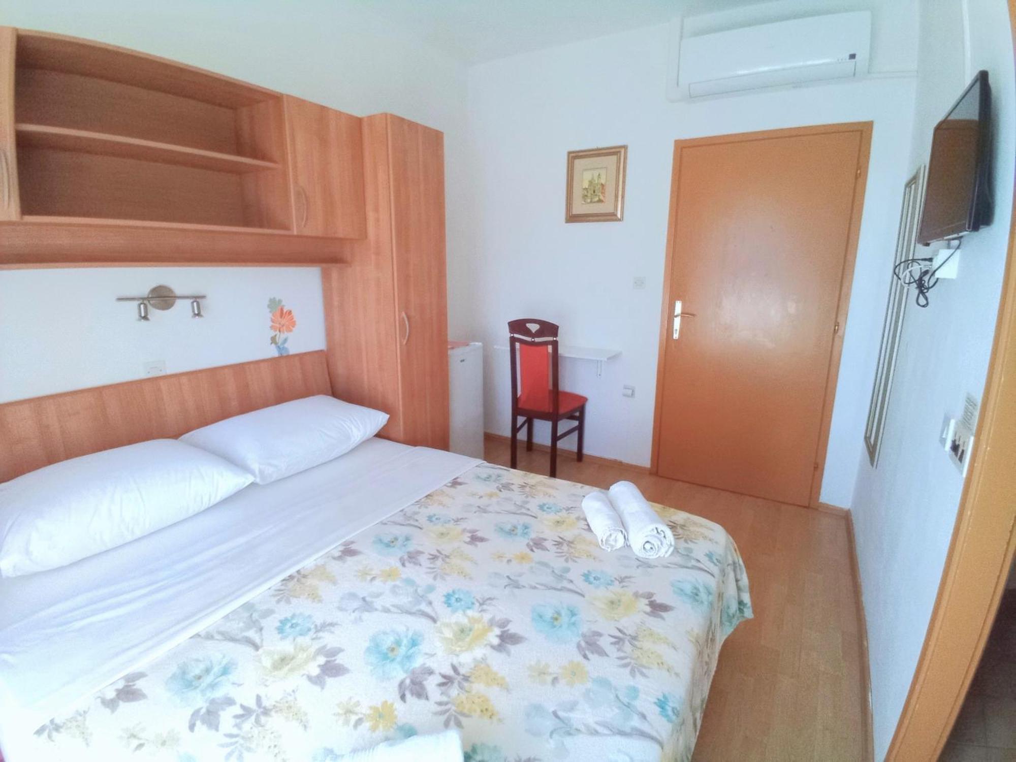 Guesthouse Cecilia 2 Malinska Cameră foto